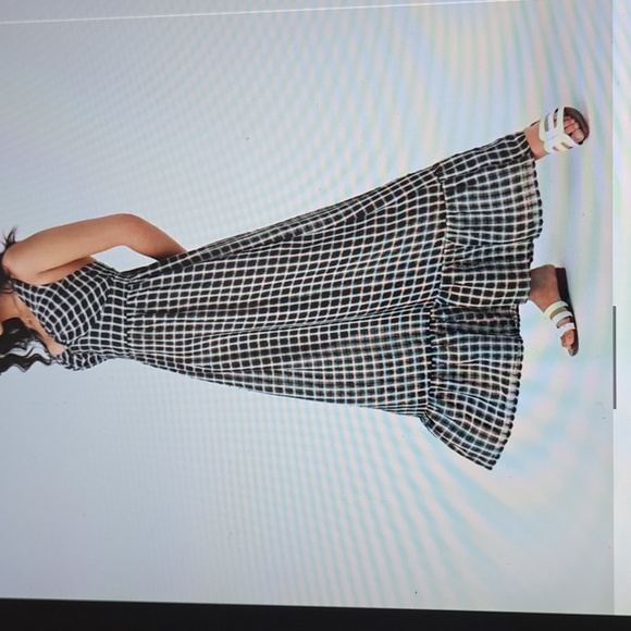 MEDIUM    HALARA CRISSCROSS BACKLESS RUFFLE HEM MAXI DRESS - Picture 2 of 12